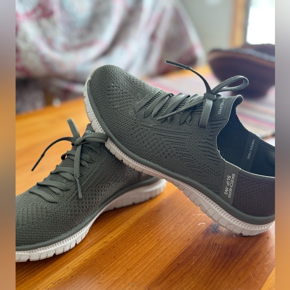 Sketchers slip one - Picture 3 of 8